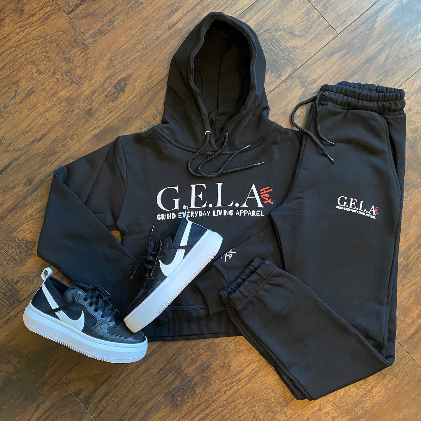 G.E.L.A HER BLACK CROP TOP HOODIE